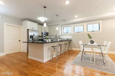 Main picture of 2761 Washington St