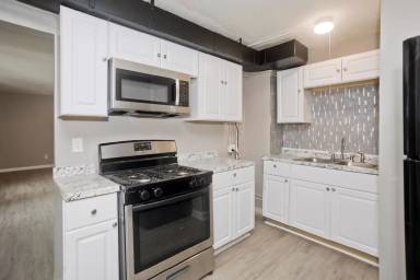 Main picture of 5 Rogers Ave