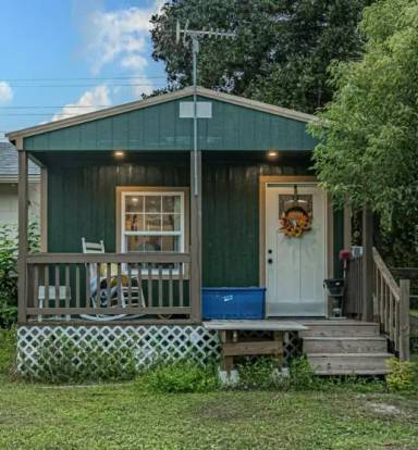 Main picture of 5823 Firestone Rd