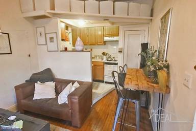 Main picture of 136 Prospect Pl