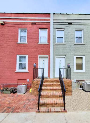 Main picture of 90 E 8th Ave