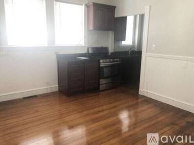 Main picture of 12 Lincoln Ave