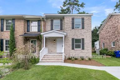 Main picture of 1752 Skinner Ave