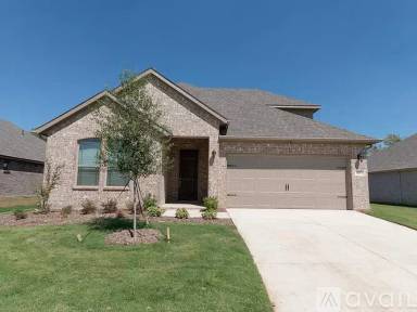 Main picture of 1028 Park Oak Ln
