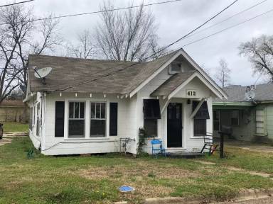 Main picture of 412 Slack St