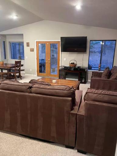 Main picture of 10332 Eton Pl