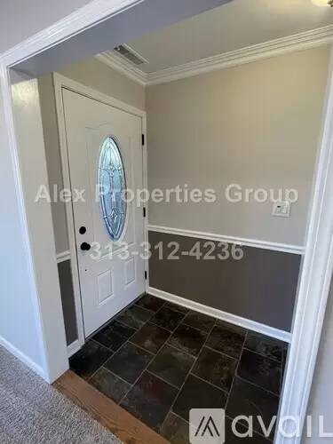 Main picture of 31045 Sheridan Dr