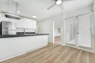 Main picture of 1002 12th St