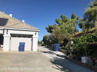 Main picture of 318 Sugar Loaf Dr