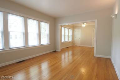 Main picture of 2525 W Ardmore Ave