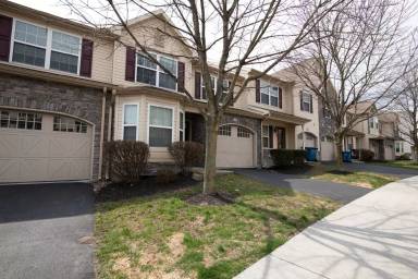 Main picture of 131 Needlewood Dr