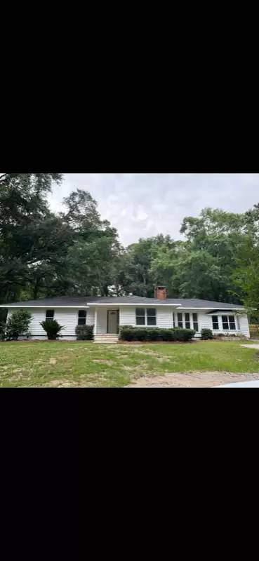 Main picture of 23920 Main St