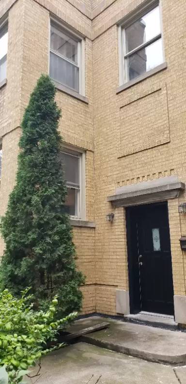 Main picture of 3220 N Hamlin Ave