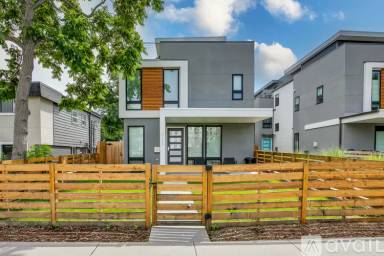 Main picture of 2120 S Lincoln St
