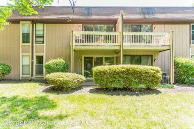 Main picture of 5808 Royal Ridge Dr