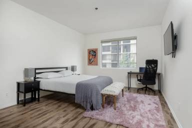 Main picture of 10600 Wilshire