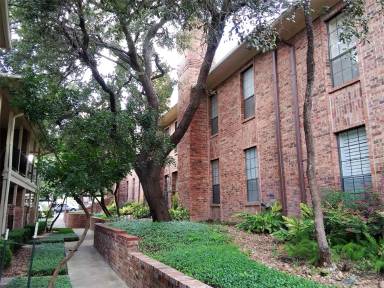 Main picture of 201 Ellwood St