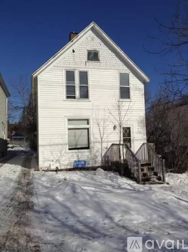 Main picture of 214 S 19th Ave E