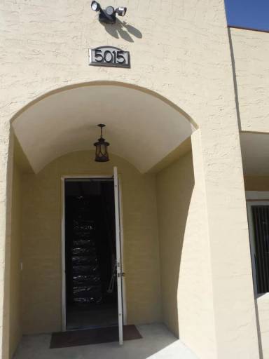 Main picture of 5015 N Flagler Dr