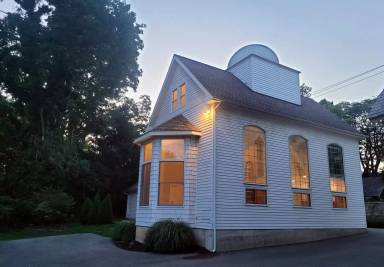 Main picture of 241 E Market St