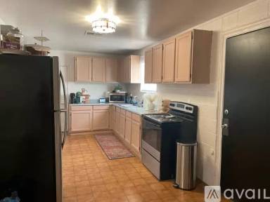 Main picture of 38 E Vineyard Rd
