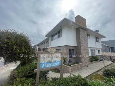 Main picture of 599 W Franklin St