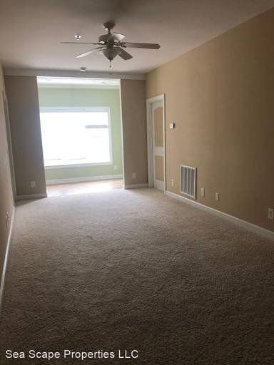 Main picture of 144 N Hines St