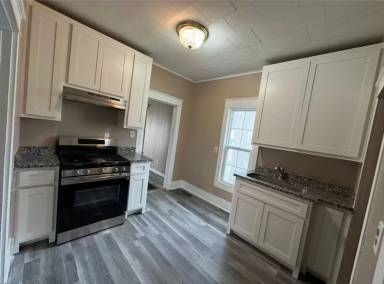 Main picture of 212 W Central Ave