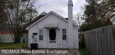 Main picture of 215 W 16th St