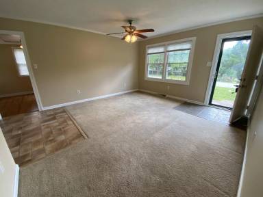 Main picture of 18 Woodhaven Dr