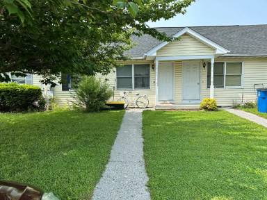 Main picture of 309 Emily Ln