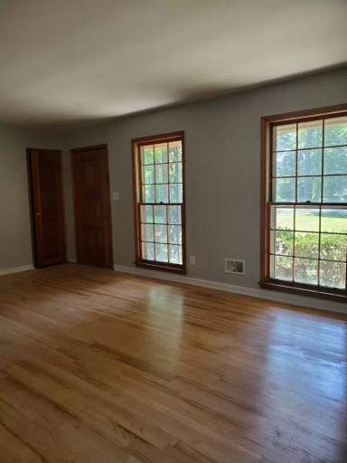 Main picture of 218 Brookwood Dr