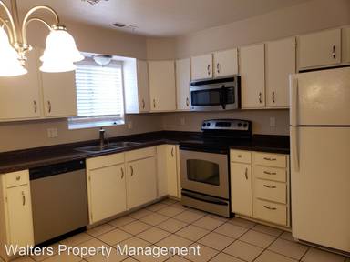 Main picture of 455 S 1100 E