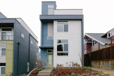 Main picture of 703 18th Ave S