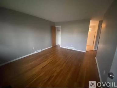 Main picture of 2537 W Alexis Rd