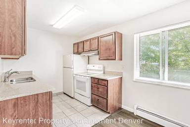 Main picture of 2880 Eliot Cir