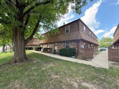 Main picture of 816 E Walnut St