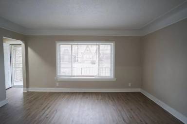 Main picture of 13040 Wade St