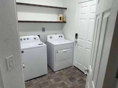 Main picture of 5953 Aurora Gold Ave