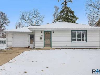 Main picture of 2512 S West Ave
