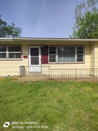 Main picture of 9013 Dever Dr