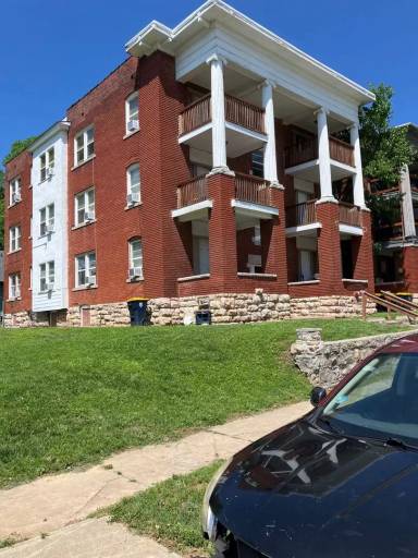 Main picture of 2404 E 29th St