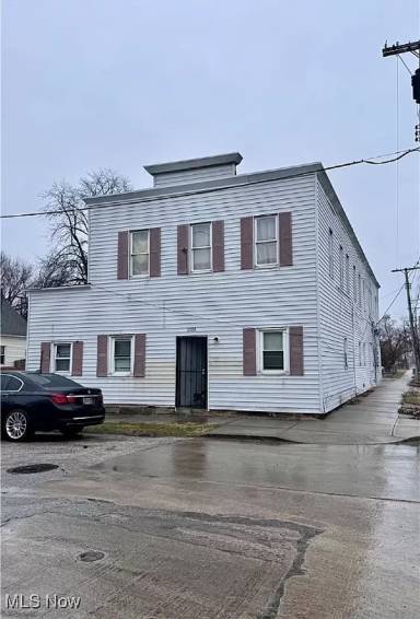 Main picture of 3355 W 43rd St
