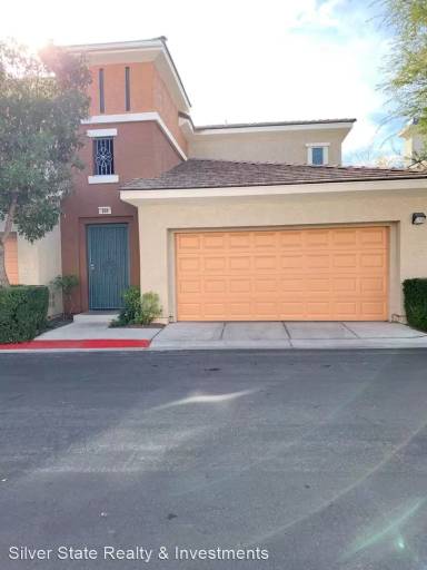 Main picture of 821 Titan Peak Pl