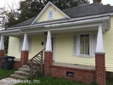 Main picture of 323 W Thomas St