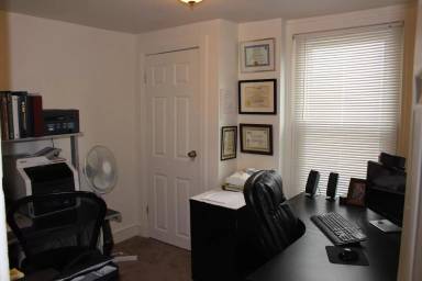 Main picture of 223 N New St