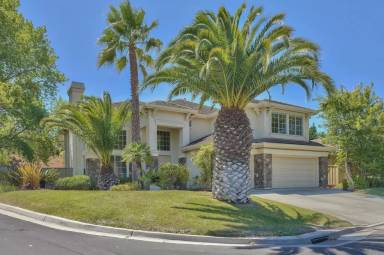 Main picture of 19024 Fieldstone Ct