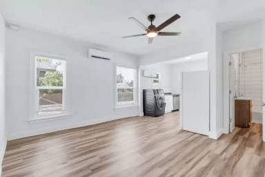 Main picture of 1213 12th St