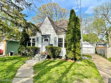 Main picture of 712 Peter Ave