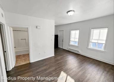 Main picture of 232 E King St